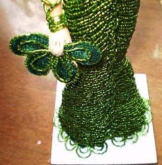 Кукла в  зеленом бисерном платье