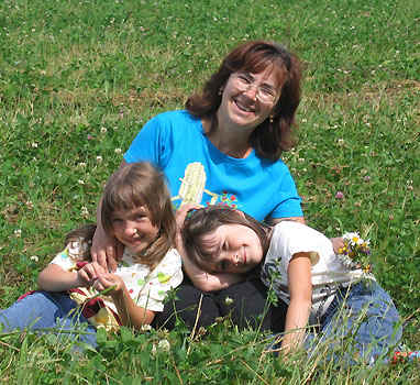 Екатерина с дочками Таей и Натой