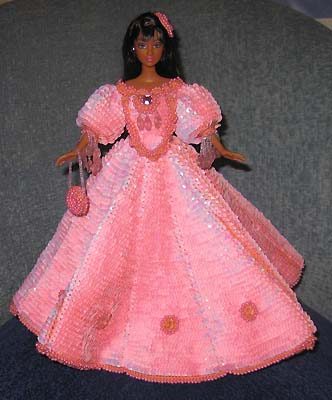 Розовое пайеточное платье
